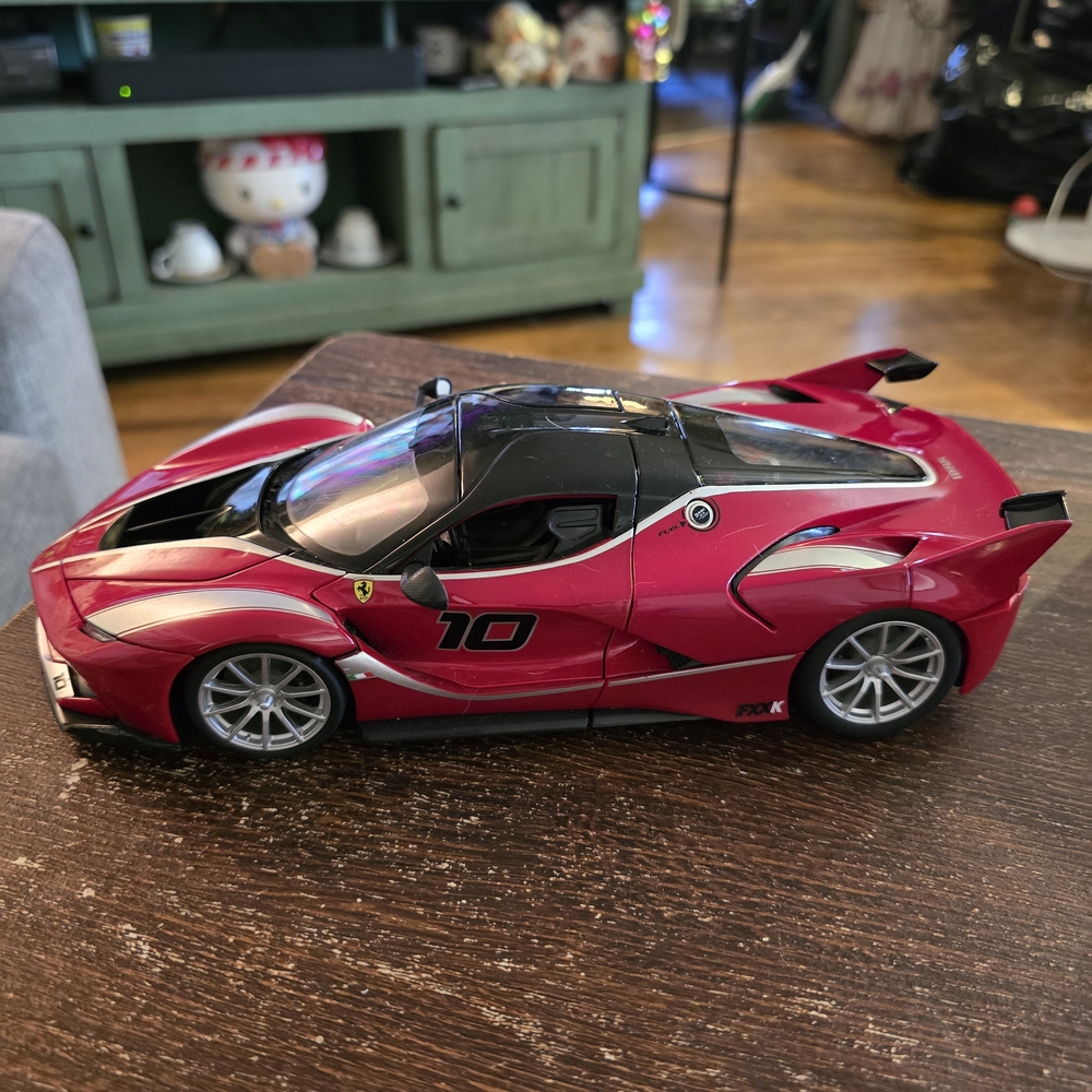 Formula1 FERRARI DIE-CAST MODEL Car BY MAESTRO